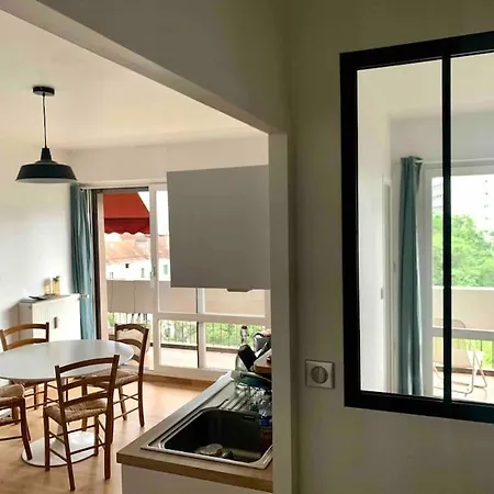 Lägenhet T1 Renove, Idealement Situe